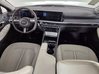2025 Hyundai Sonata - Photo 28