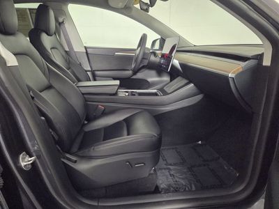 2024 Tesla Model Y - Photo 31