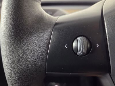 2024 Tesla Model Y - Photo 19