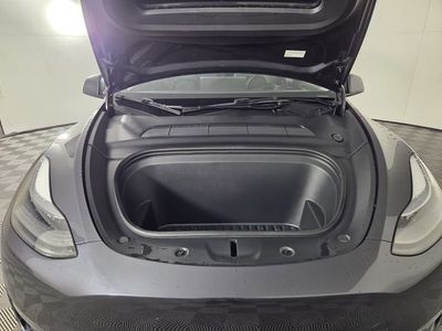 2024 Tesla Model Y - Photo 32