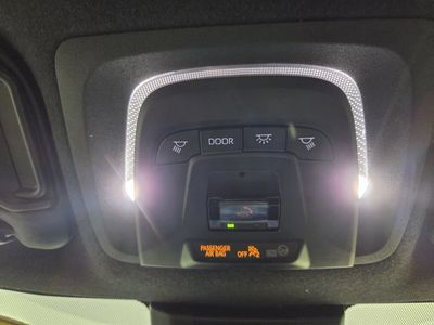 2025 Toyota Corolla - Photo 17