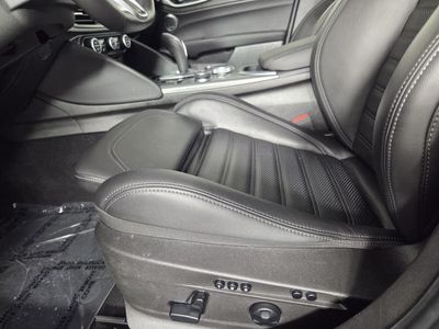 2024 Alfa Romeo Giulia - Photo 13