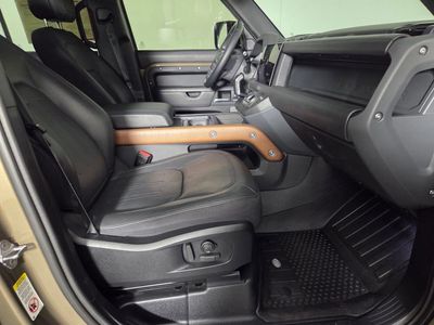 2023 Land Rover Defender 110 - Photo 32