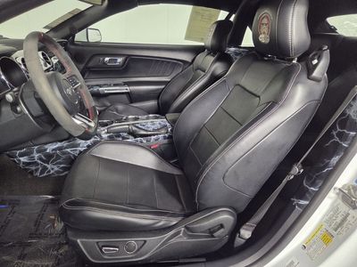 2016 Ford Mustang - Photo 11