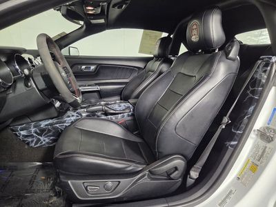 2016 Ford Mustang - Photo 12