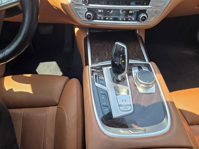 2020 BMW 7 Series - Photo 11