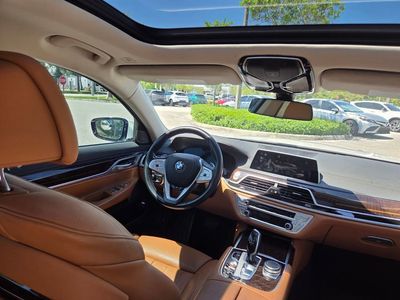 2020 BMW 7 Series - Photo 28