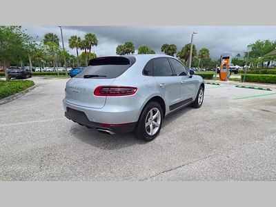 2018 Porsche Macan - Photo 38