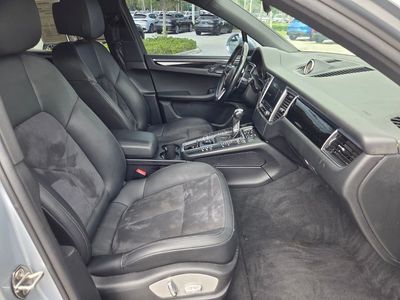 2018 Porsche Macan - Photo 31