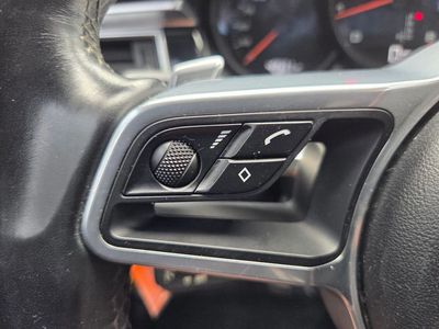 2018 Porsche Macan - Photo 18