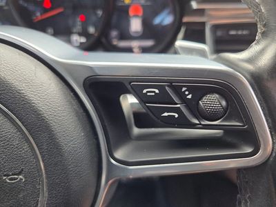 2018 Porsche Macan - Photo 17