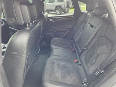 2018 Porsche Macan - Photo 24