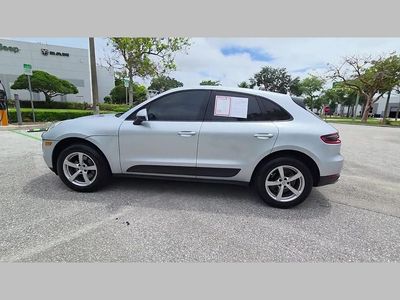 2018 Porsche Macan - Photo 45