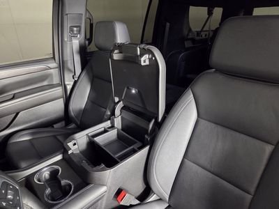 2024 Chevrolet Suburban - Photo 24
