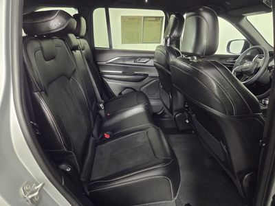 2025 Jeep Grand Cherokee - Photo 31