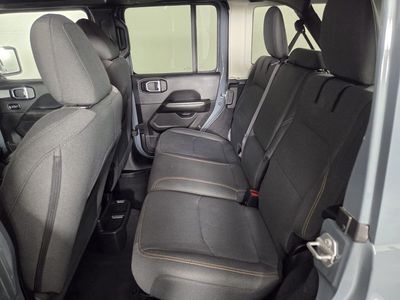 2025 Jeep Wrangler - Photo 24