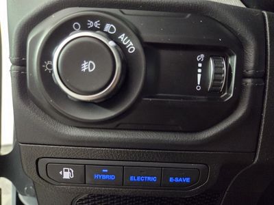 2025 Jeep Wrangler - Photo 19