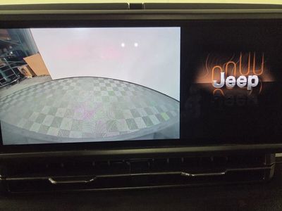 2025 Jeep Wrangler - Photo 14