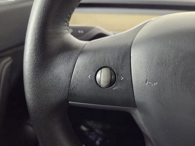 2020 Tesla Model Y - Photo 19