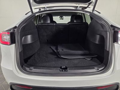 2020 Tesla Model Y - Photo 29