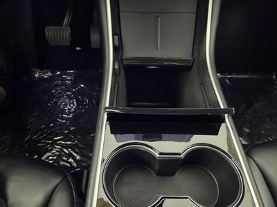 2020 Tesla Model Y - Photo 16