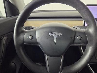 2020 Tesla Model Y - Photo 17