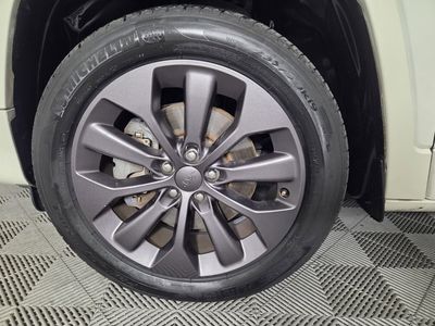 2019 Jeep Cherokee - Photo 8
