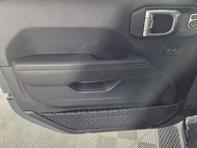 2026 Jeep Wrangler - Photo 17