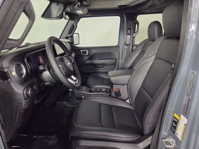 2026 Jeep Wrangler - Photo 8