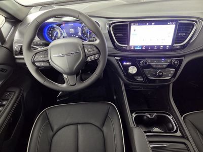 2026 Chrysler Pacifica - Photo 15