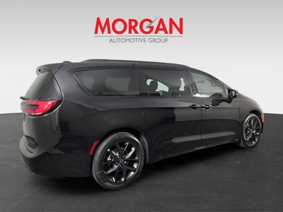 2026 Chrysler Pacifica - Photo 4