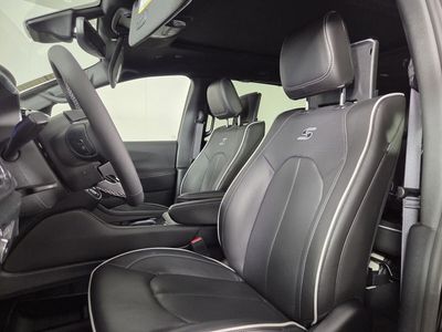 2026 Chrysler Pacifica - Photo 16