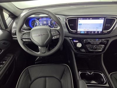 2026 Chrysler Pacifica - Photo 13