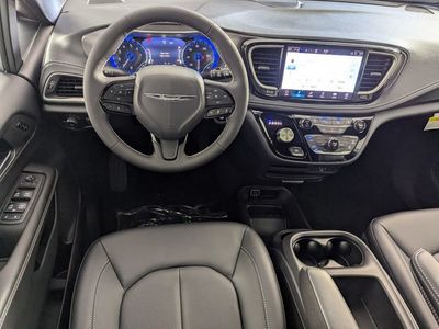 2026 Chrysler Pacifica - Photo 13