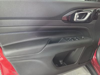 2026 Jeep Compass — photo 16 view