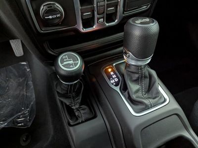 2026 Jeep Wrangler — photo 24 view