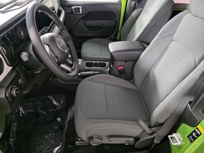 2026 Jeep Wrangler - Photo 10