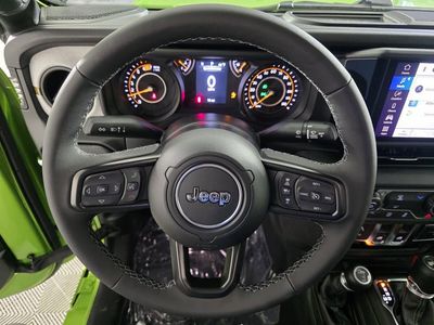 2026 Jeep Wrangler - Photo 15
