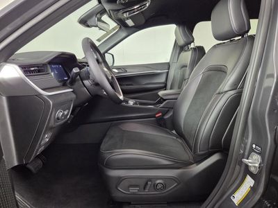 2026 Jeep Grand Cherokee — photo 10 view