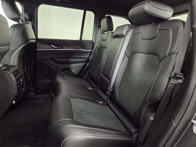 2026 Jeep Grand Cherokee — photo 13 view
