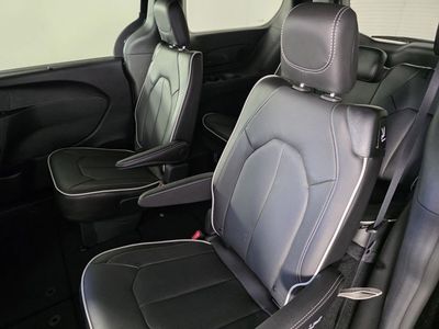 2026 Chrysler Pacifica - Photo 15