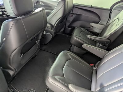 2026 Chrysler Pacifica — photo 15 view