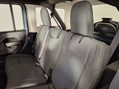 2026 Jeep Wrangler - Photo 15
