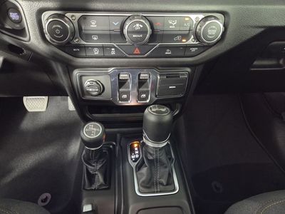 2026 Jeep Wrangler - Photo 17