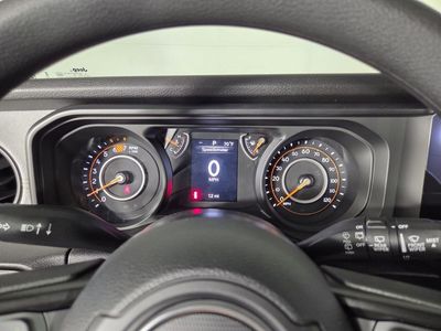 2026 Jeep Wrangler - Photo 20