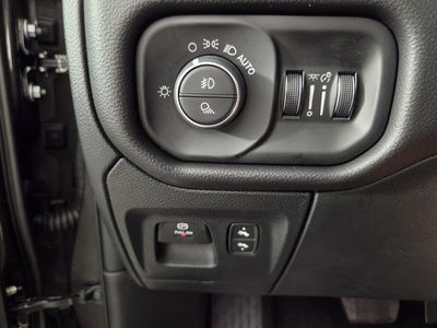 2026 Ram 1500 — photo 17 view