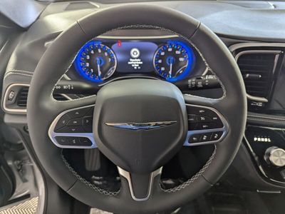 2026 Chrysler Pacifica — photo 19 view