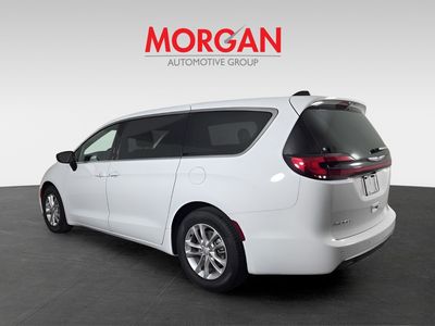 2026 Chrysler Pacifica — photo 7 view
