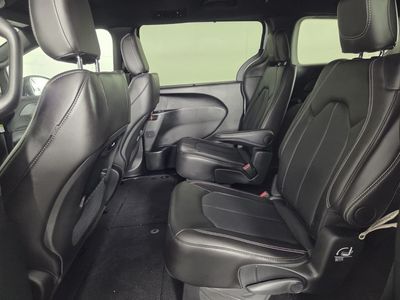 2026 Chrysler Pacifica — photo 18 view