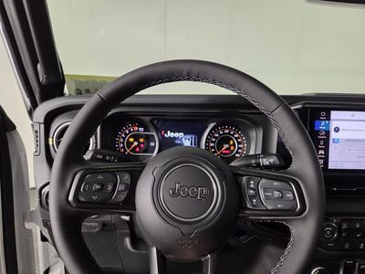 2026 Jeep Gladiator - Photo 15